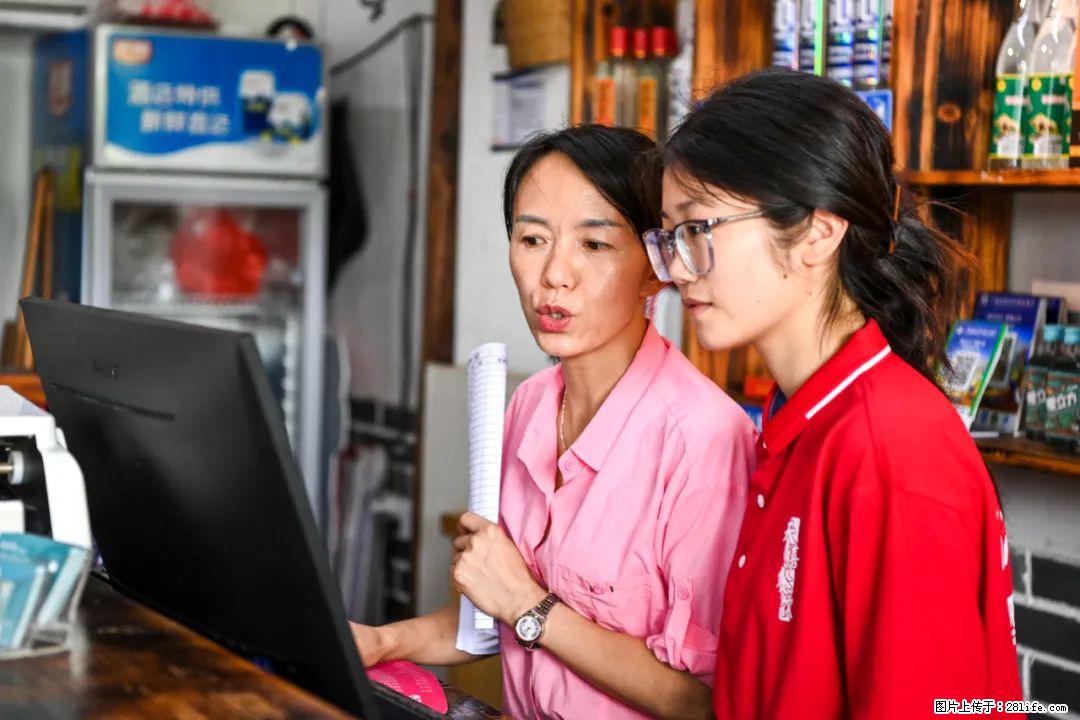 全网追的“扁担女孩”,找了一份暑假工,时薪12元 - 百色生活资讯 - 百色28生活网 baise.28life.com